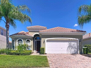 Exterior - Tuscan Villa Escape - Private Pool, 24/7 Support! (Davenport)