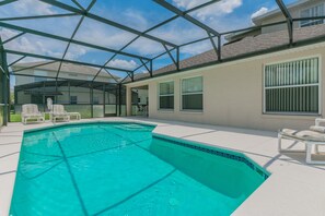A heated pool - Beautiful Large Home, pets considered (Kissimmee)
