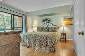 2 bedrooms, iron/ironing board, Internet, bed sheets