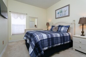 3 habitaciones, tabla de planchar con plancha, wifi y ropa de cama 