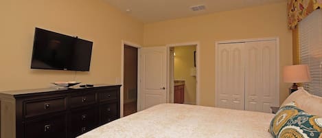 6 bedrooms, iron/ironing board, WiFi (free), bed sheets