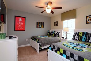 6 bedrooms, iron/ironing board, free WiFi, bed sheets