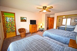 3 bedrooms, Internet