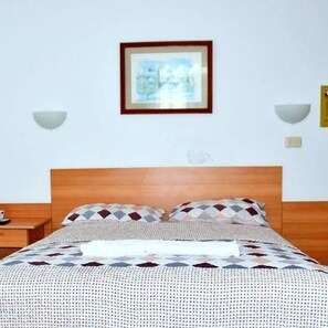Double Room | Desk, iron/ironing board, free WiFi - Apart Hacienda (Piura)