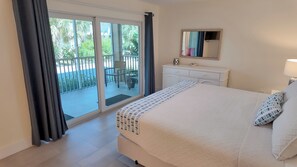 2 bedrooms, internet - Tommy Bahama Themed (Sanibel)