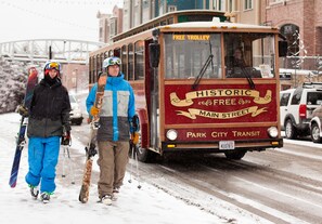 Snow and ski sports - Walk from Park City Lifts to Heated Pool/Hot Tub (Park City)