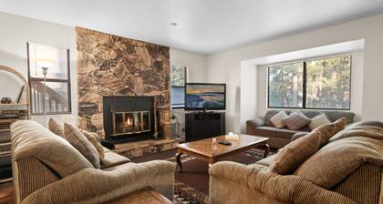 Summit X-ross Roads - Walk to Snow Summit, Fireplace, Deck, Barbecue