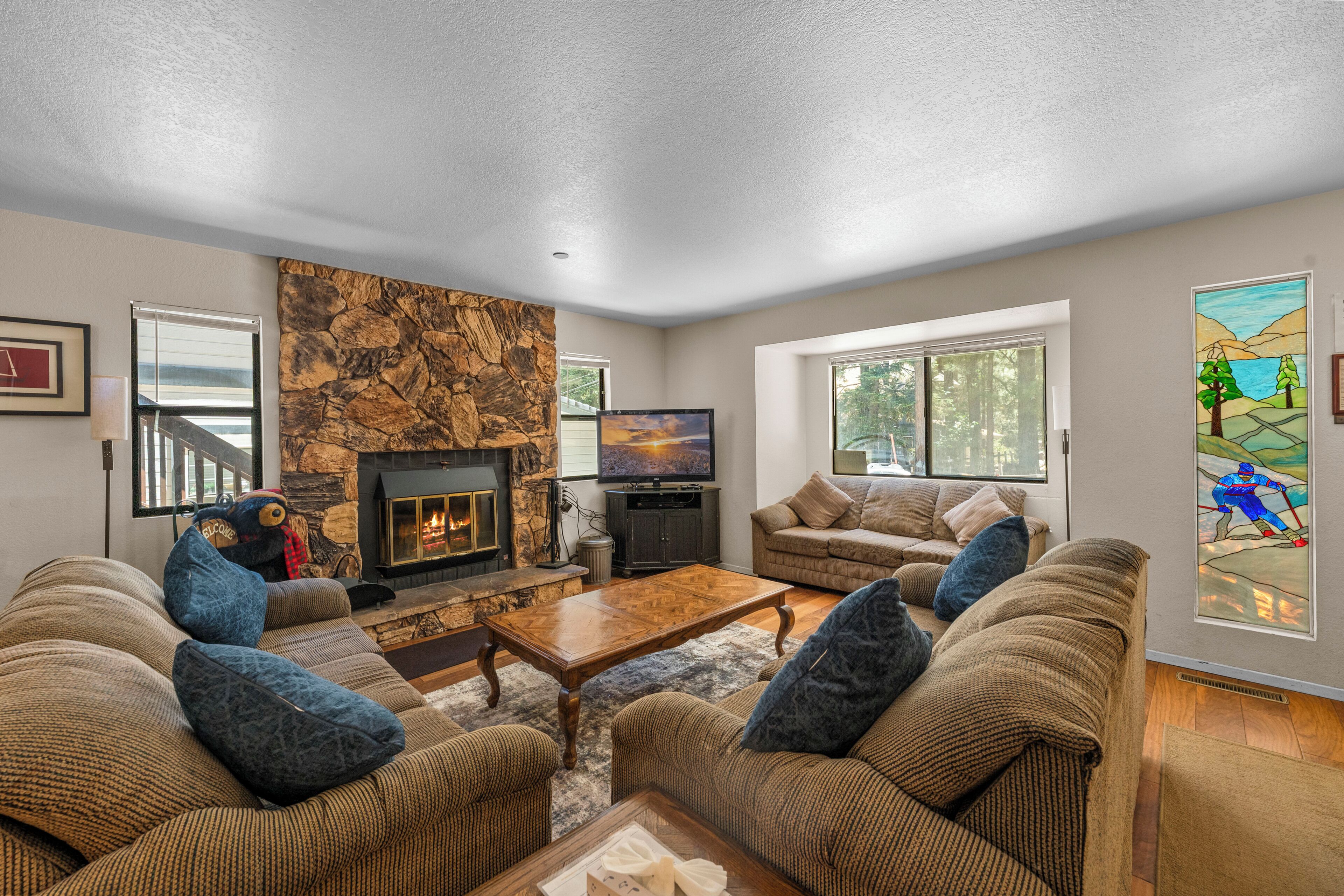 TV, fireplace, DVD player