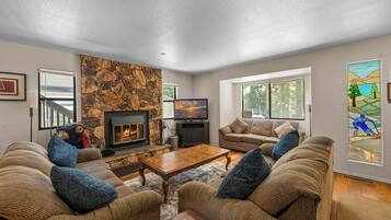 TV, fireplace, DVD player