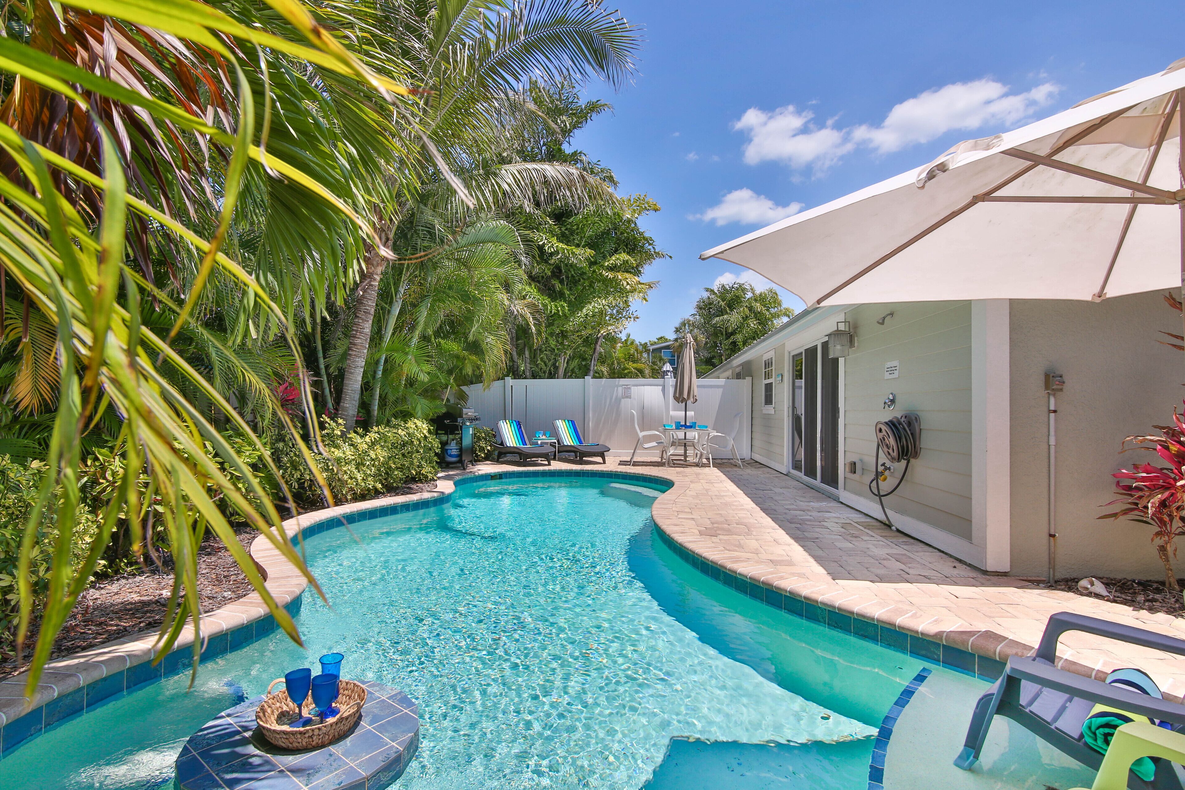 Turtle Nest! New Holiday House w/ Pool, Wifi, and Access to the Beach