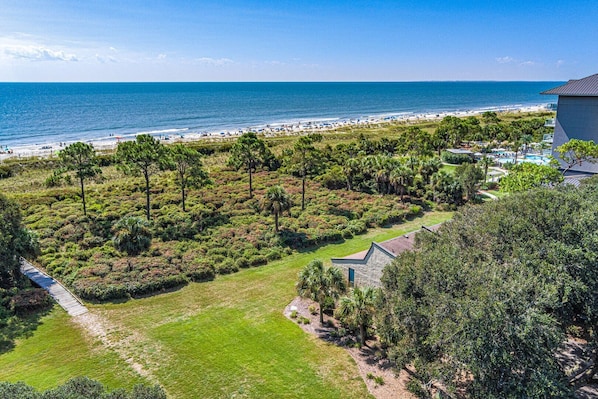 Beach nearby - Spacious and Cozy Oceanside Retreat! Zero Entry Pool (Hilton Head)