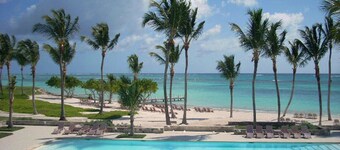 Luxury Villa with Private Pool, Cook,Maid & Golf Cart in Exclusive Punta Cana