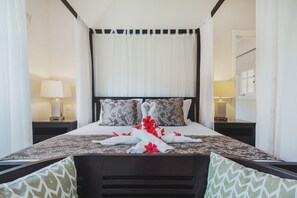 5 chambres, coffre-fort, fer et planche à repasser, lit de bébé portatif