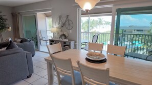 Interior - Spacious Corner Condo (Sanibel)