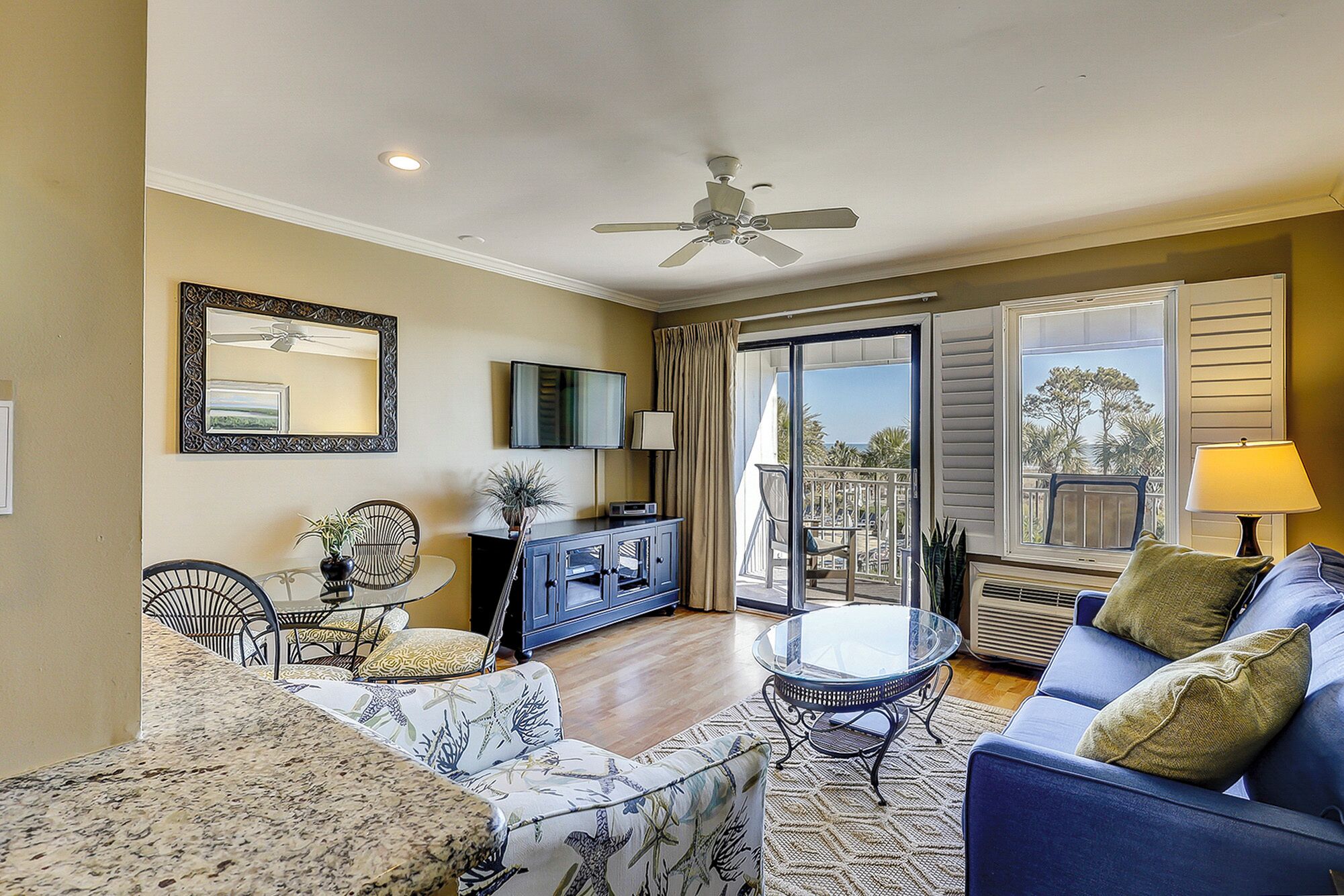 Smart-TV, Netflix, DVD-Player, Streaming-Dienste