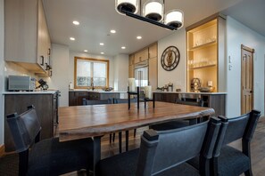 Dining - X2681 | Mountain Views | Walk to Base Area | A/C | Hot Tub | Pool (Steamboat Springs)