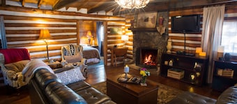 Secluded Lake Front Cabin w/ Private Dock/Boat Slip, Large Deck, Grill, WiFi.