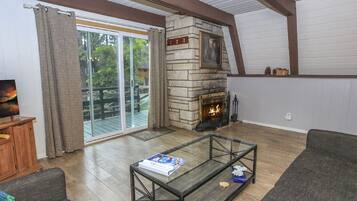 Smart TV, fireplace, DVD player