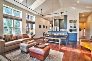 Smart TV, fireplace - Private Home One Block From Town Lift (Park City)