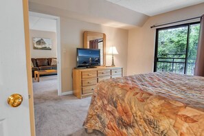 2 bedrooms, iron/ironing board, Internet, bed sheets