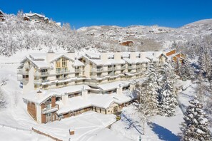 Exterior - ST412 | Steps from Mtn | Nice Views | Hot Tub | Free City Bus (Steamboat Springs)