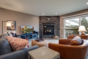 TV, fireplace - RA511 | Recently Remodeled | Modern Interior | Winter Shuttle | Pool and Hot Tub (Steamboat Springs)