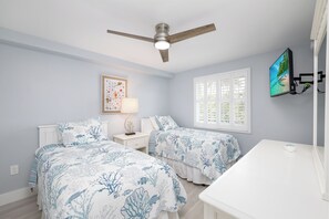 2 bedrooms, internet - Beautiful Beach Views (Sanibel)