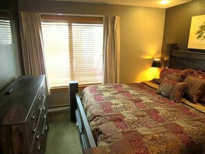 1 habitación y ropa de cama