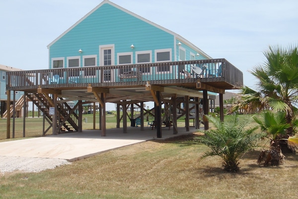 Tha Family House