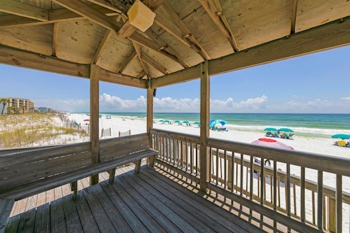 El Matador 431 by Alicia Hollis Rentals FREE TICKETS! $300/Day