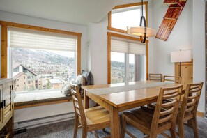 Dining - W3536 | Nice Updated Condo | Exceptional View | Winter Shuttlen | Close to Base (Steamboat Springs)