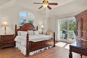 5 bedrooms, iron/ironing board, WiFi, bed sheets