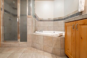 Hair dryer, towels - Great Location Walk to Historic Main and Town Lift (PARK CITY)
