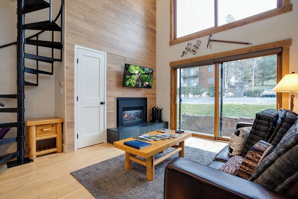 TV, fireplace, table tennis