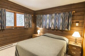 3 makuuhuonetta, silitysrauta/-lauta, Wi-Fi, vuodevaatteet