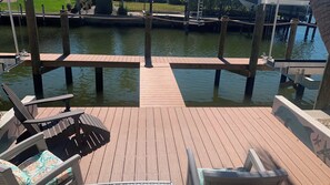 Unclassified image, 3 of 27, button