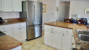 Unclassified image, 5 of 27, button