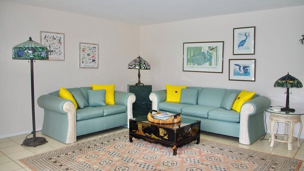 تلفزيون، مكتب