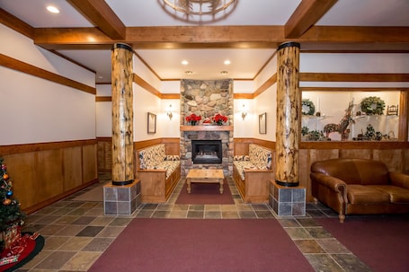 Interior. Comfortable Ski-In/Ski-Out Hotel Style Room