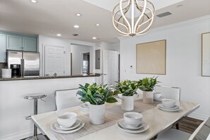 Dining - Sunset View | Stunning Golf Views Close to Disney! Luxury Condo Near Disney! (Kissimmee)