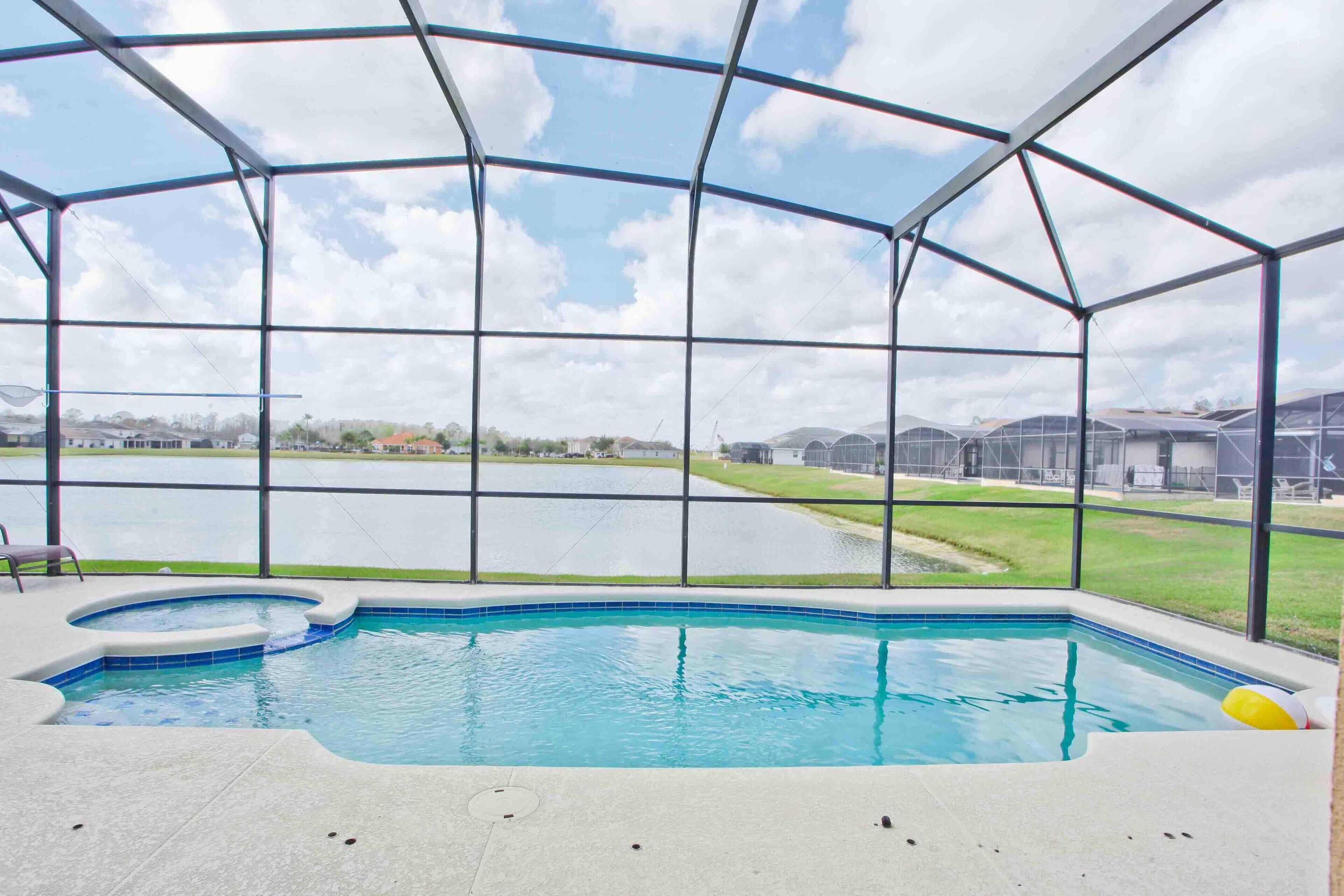 4BR Pond View Spa and Pool
