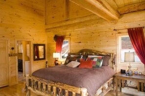 1 bedroom, pillow-top beds, iron/ironing board, WiFi