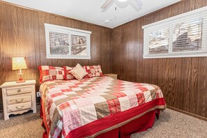 3 bedrooms, free WiFi, bed sheets - Lakefront Retreat - Lakefront, Lake View, Deck, Barbecue (Big Bear Lake)