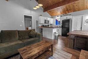 Smart TV, fireplace, DVD player