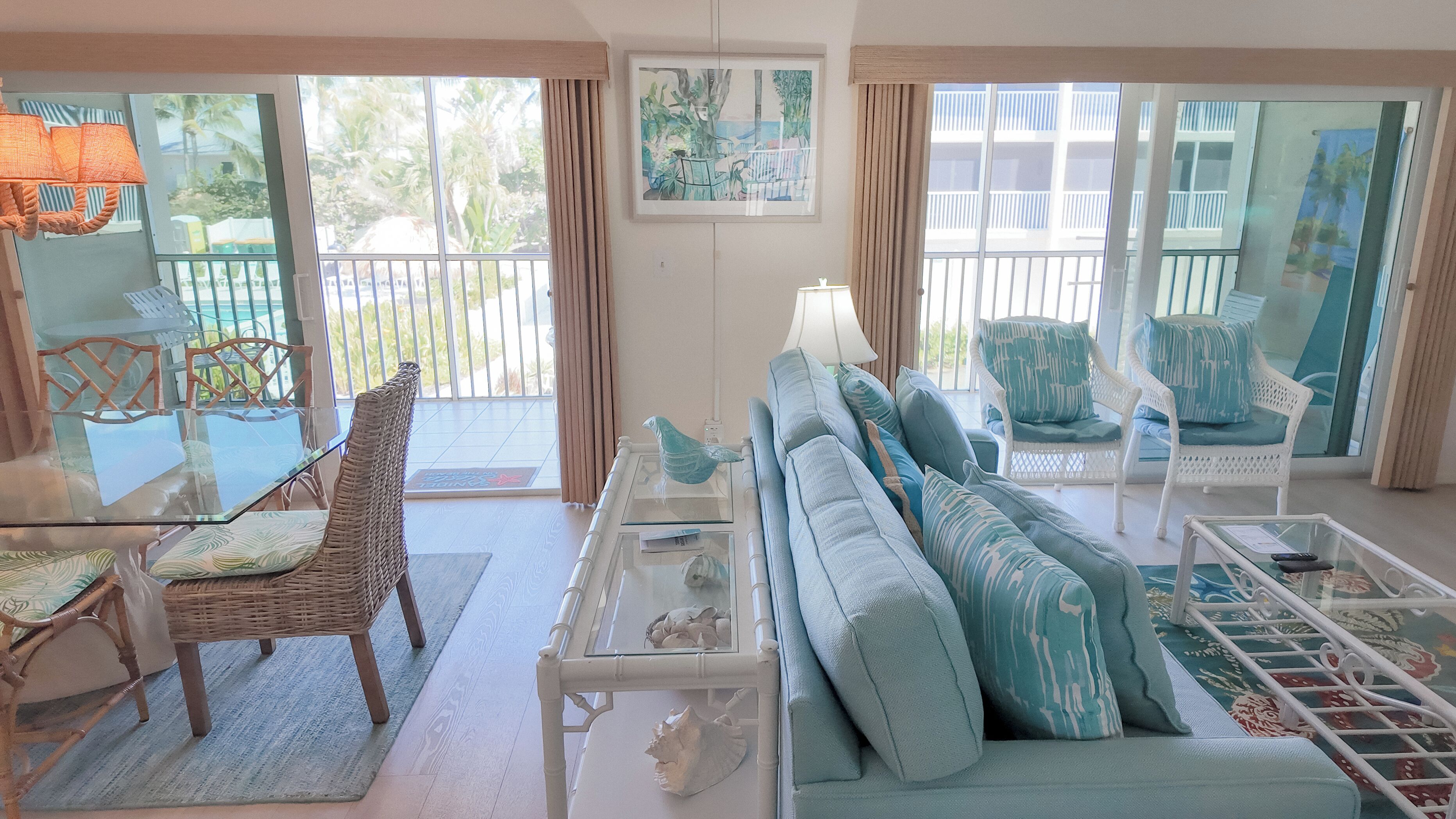 Télévision, chaîne hi-fi