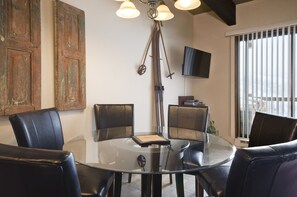 Dining - CB313 | Nicely furnished | Mtn View | Pool/Hot Tub | Ski In/Out | Winter Shuttle (Steamboat Springs)