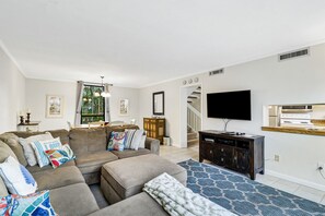 Smart TV, DVD player