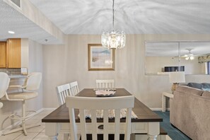 Dining - Surf Dweller 103 by Alicia Hollis Rental FREE ADVENTURES $300/Day (Fort Walton Beach)