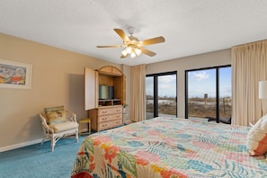 2 bedrooms, iron/ironing board, Internet, bed sheets - Surf Dweller 103 by Alicia Hollis Rental FREE ADVENTURES $300/Day (Fort Walton Beach)