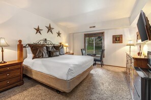 1 bedroom, iron/ironing board, Internet, bed sheets